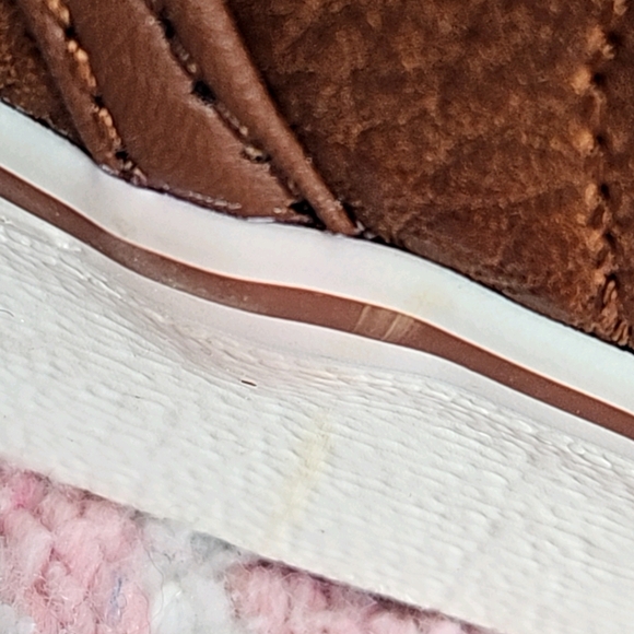 Men's Levi's faux leather sneakers size 8 - Picture 4 of 10